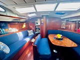 Beneteau Oceanis 473 Saloon/Seating Area